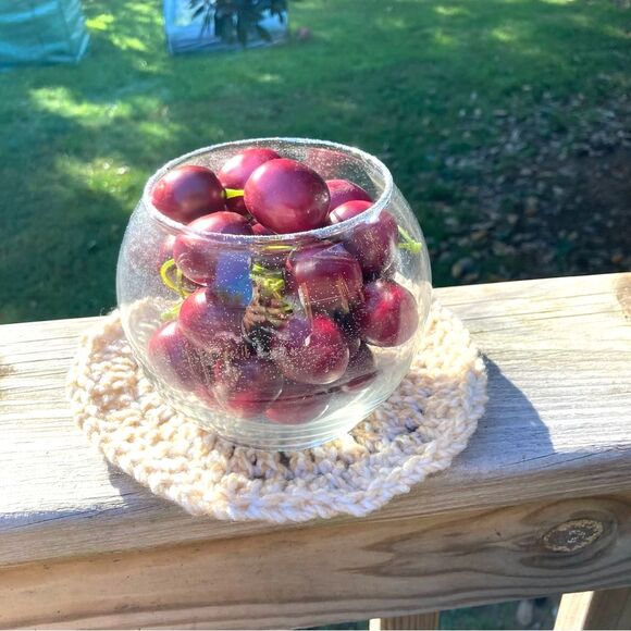 BOWL of CHERRIES Green Stems Glass Bowl Centerpiece Fruit Decor  Rim 4.5 in - Picture 3 of 12